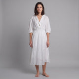 Sandro Damen-Midi-Kleid aus Ramie in Ecru mit Seitenschlitzen, Größe 40 (FR 12, UK 8, US S), Artikelnummer SFPRO01808