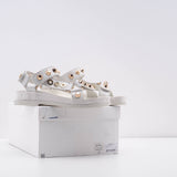 Sandro Damen-Sandalen aus Leder in Ecru mit Nieten, Größe 36 (EU), 3 (UK), 6 (US), SFACH00977