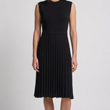 Sandro Damenkleid, schwarz, „ Strick “, plissiert, kurz, Größe 34 FR, 6 UK, 2 US, SFPRO03149